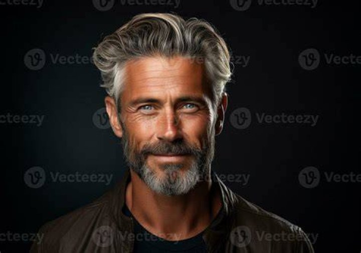 40 Handsome Portrait Photos of American Actor Hamilton in the
