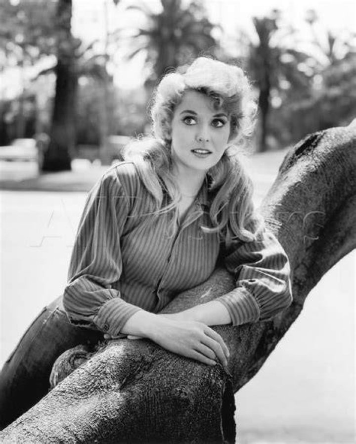 Actress Donna Douglas, Elly May on 'Beverly Hillbillies,&rsquo; dies SFGate