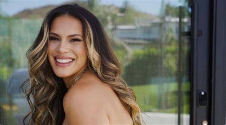Andrea Espada Bio, Facts, Family Life of Colombian TV Presenter