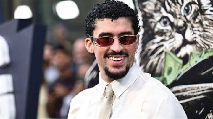 Bad Bunny trae el calor con la interpretaci&oacute;n de dos canciones de 'Un