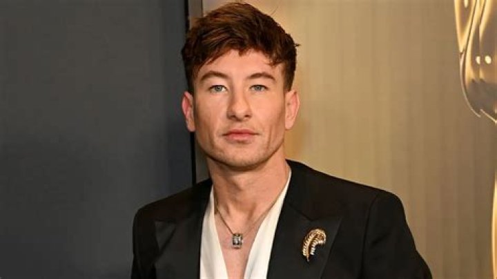 Barry Keoghan on Instagram &ldquo;🙏🏻🙏🏻🐺soon..&rdquo; Barry keoghan, Barry, Man