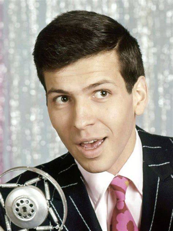 Discover Frank Sinatra Jr.: Jenna Sinatra's Brother Unveiled