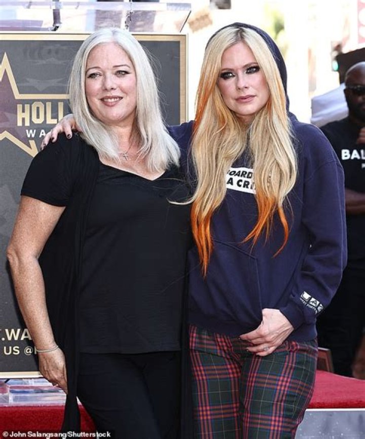 Is Avril Lavigne's Mother Still Alive And Well?