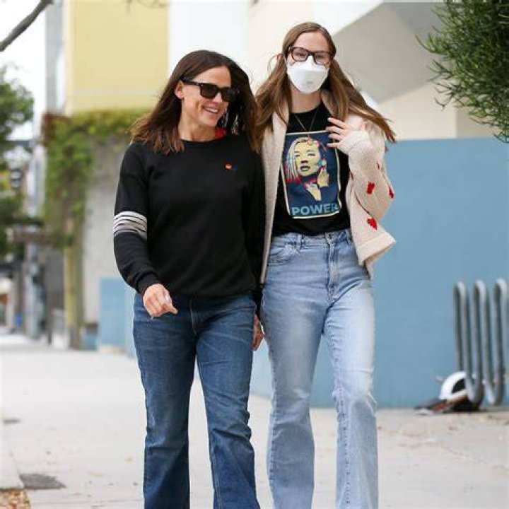 Is Violet Affleck Autistic? The Truth Revealed