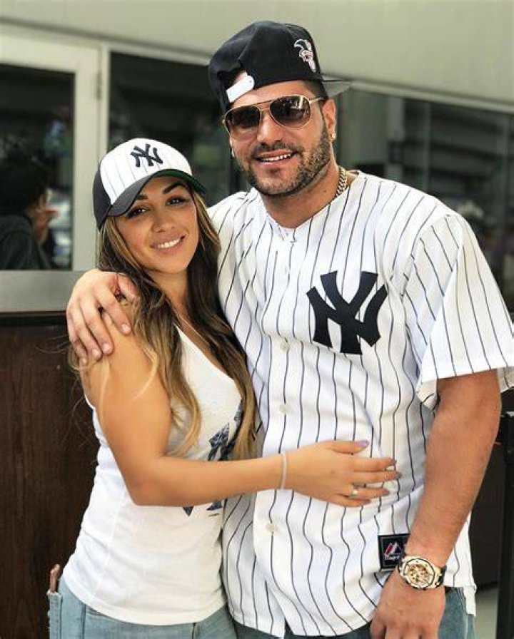 Jersey Shore&rsquo;s Ronnie OrtizMagro&rsquo;s Girlfriend Jen Harley Is Pregnant