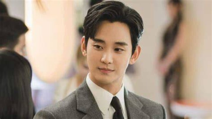 Kim Soo-hyun's Hefty Salary: Unveiling The Net Worth Of The South Korean Star