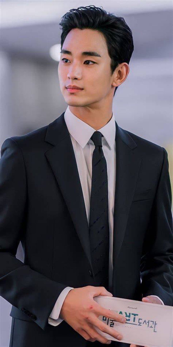 Kim Soo Hyun: The Ultimate Guide To The Talented Korean Actor