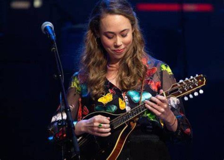 Meet Sarah Jarosz: The Wife Of Sturgill Simpson