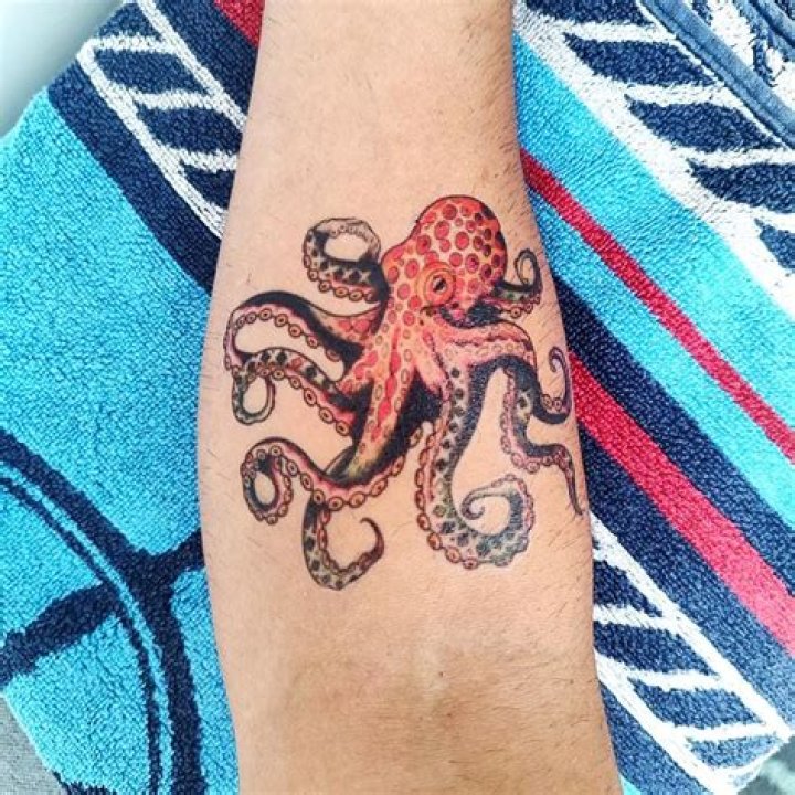 OCTOPUS TATTOOS WHAT DO THEY REALLY MEAN? 12 AMAZING DESIGNS TO
