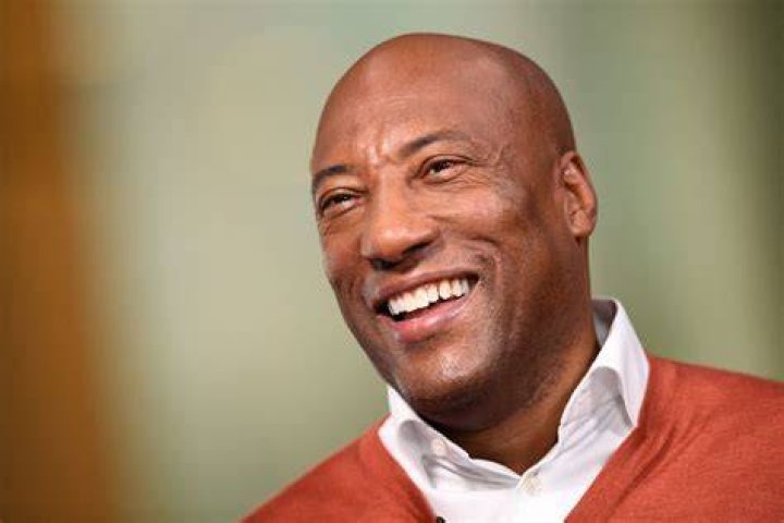 Report Byron Allen to Bid on Commanders Sale; Would Be 1st Black Owner