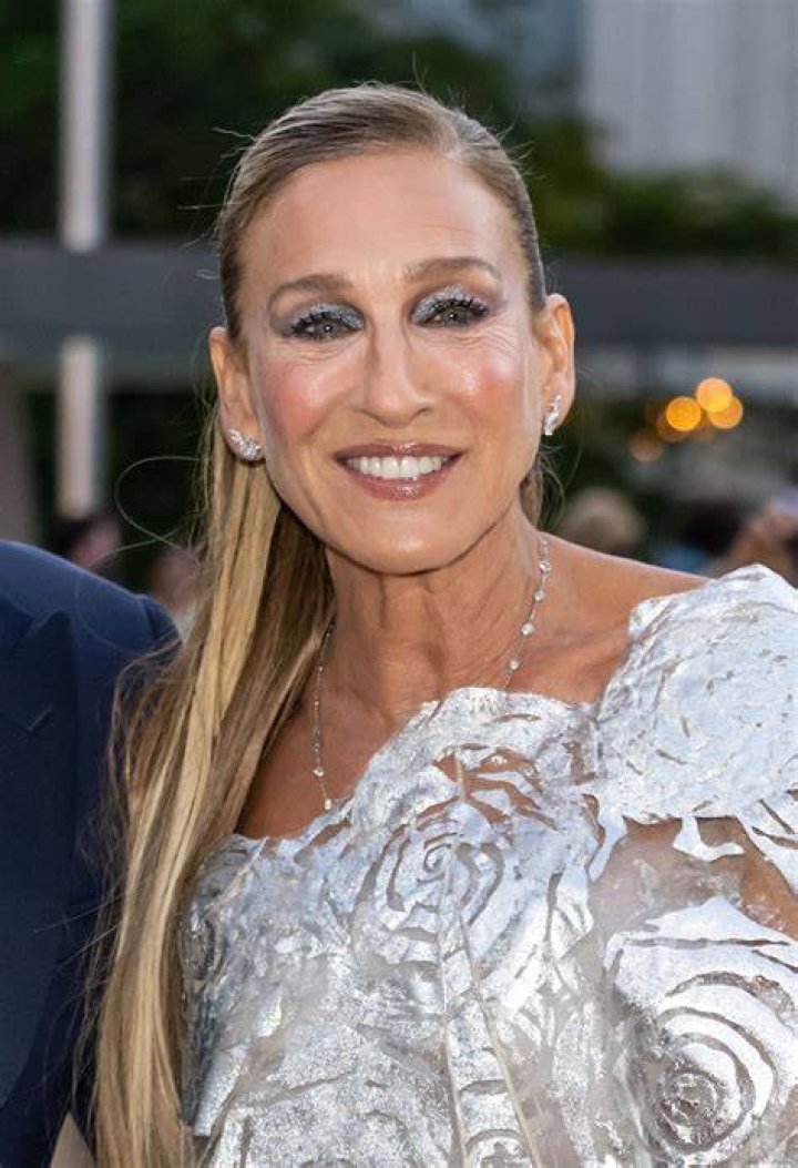 Sarah Jessica Parker and Ren&eacute;e Zellweger catch up at party but are