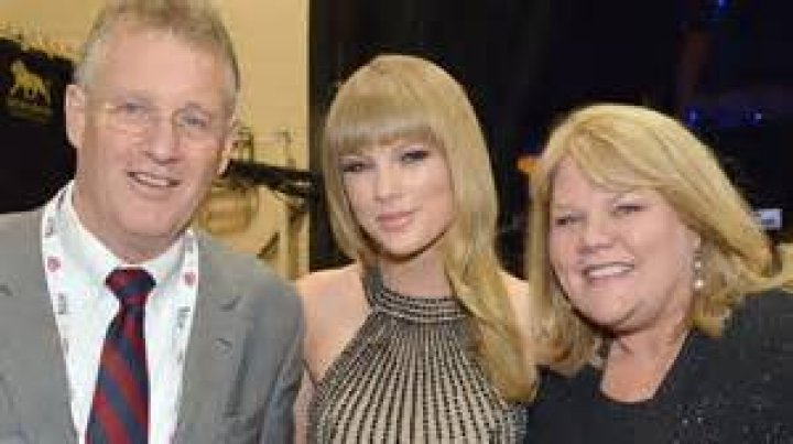 Swift Reconciliation: Scott And Andrea Remarry!