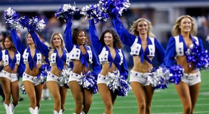 Total 101+ imagen cowboys cheerleaders pay Viaterra.mx