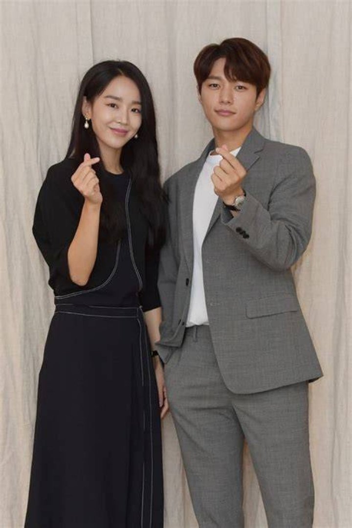 Yes, She Is! Shin Hye-Sun's Relationship Status Revealed